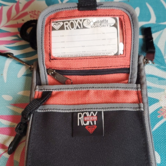 Vintage Roxy Mini Purse - Picture 3 of 13